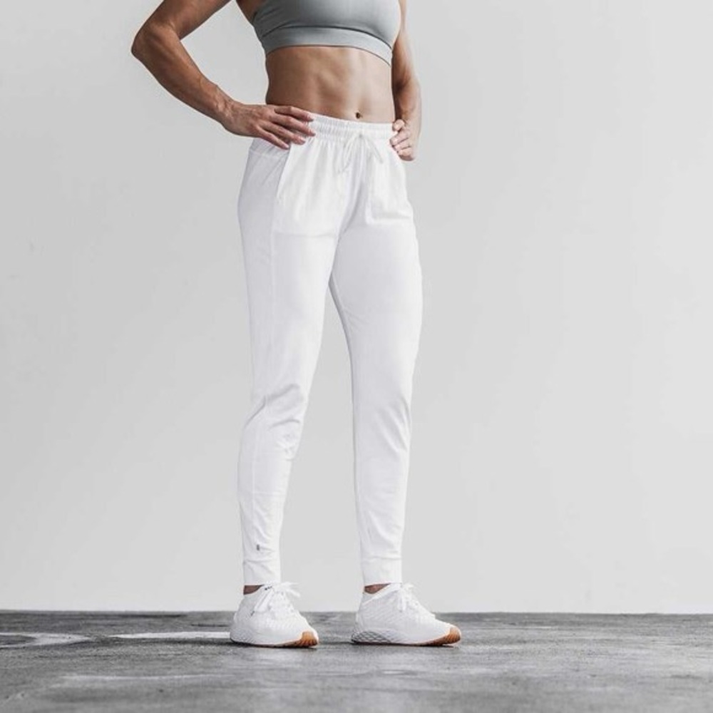NWT NOBULL Women’s Jogger Pants - XL - White